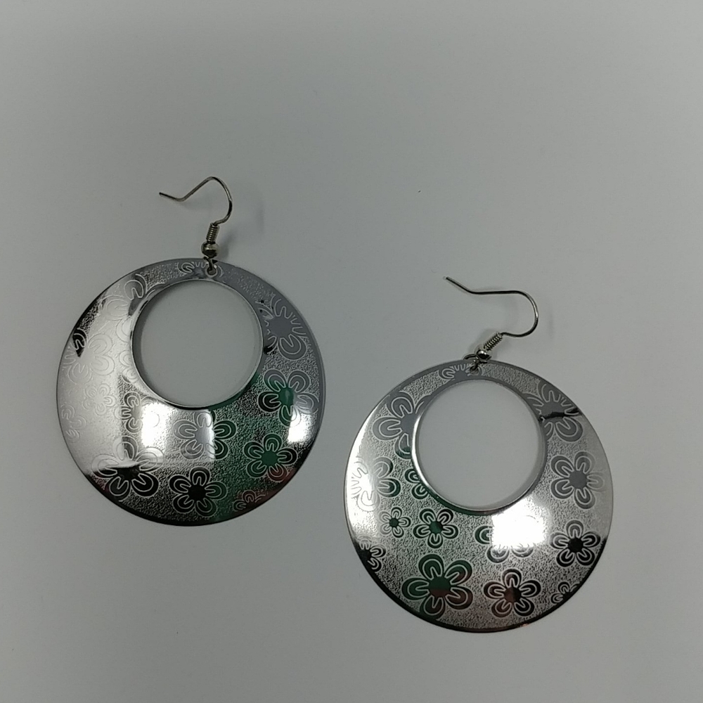 NWT TeSori Metallic Metal Hoop Earrings